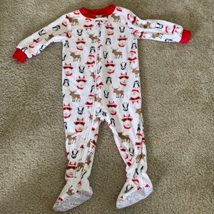 Carter’s Christmas footie Jammies 12M